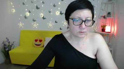 Emily online show from April 22, 5:42 pm