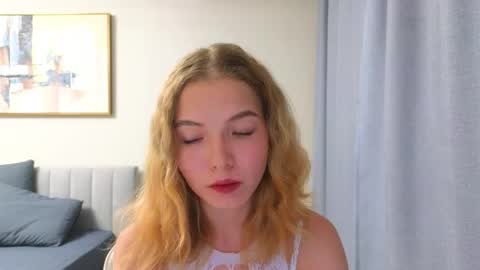 Emily online show from October 6, 12:07 am