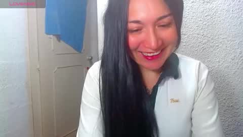 Nickole online show from January 14, 8:28 pm