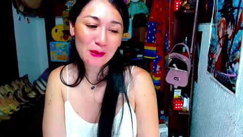 Nickole online show from April 28, 6:23 pm