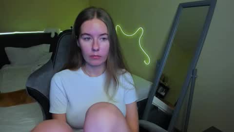 Emily online show from November 30, 4:36 pm