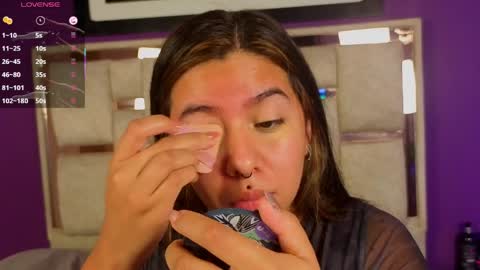 emilyy_cooperr online show from April 7, 12:07 pm