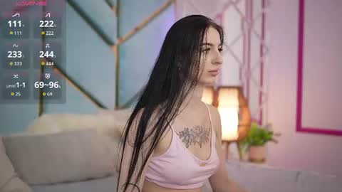 emilyymoon online show from July 22, 9:00 am