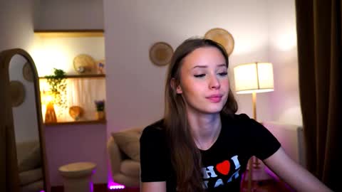 Your Emma online show from December 11, 6:25 am