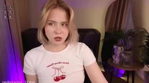 Molly online show from March 21, 2:44 pm