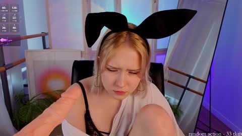 Molly online show from April 5, 2:47 pm