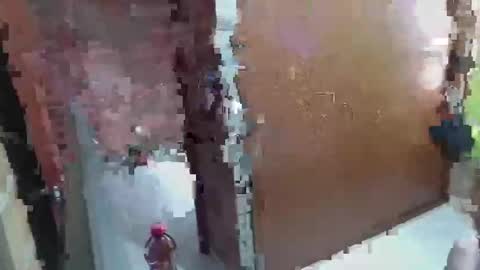 Emma online show from April 16, 9:04 pm