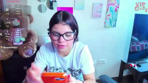 emma_boo_ online show from May 25, 6:36 pm