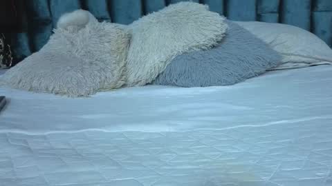 Emma online show from March 21, 7:18 pm