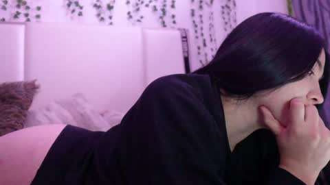 emma_johnson_ online show from November 7, 1:30 am