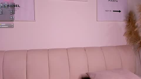 Snapshot of emma_jonness chatting on February 28, 11:12 pm emma_jonness online show from February 28, 11:12 pm