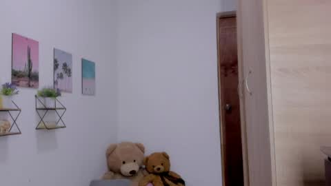 whises lits        online show from March 29, 12:34 am