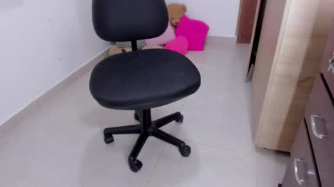 whises lits        online show from March 20, 8:03 pm