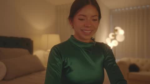 Snapshot of emma_lu1 chatting on February 25, 4:14 pm emma_lu1 online show from February 25, 4:14 pm