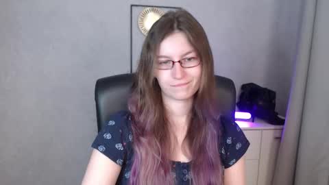 Snapshot of emma_lust94 chatting on September 15, 5:42 am emma online show from September 15, 5:42 am