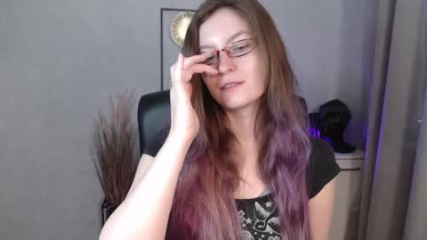 Snapshot of emma_lust94 chatting on September 19, 5:55 am emma online show from September 19, 5:55 am