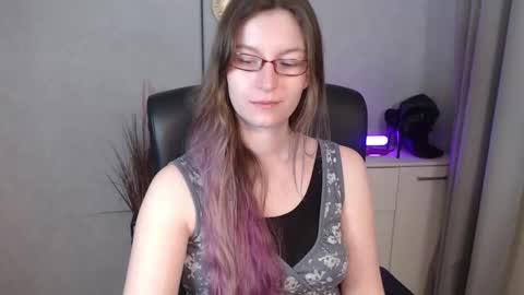 Snapshot of emma_lust94 chatting on September 24, 6:20 am emma online show from September 24, 6:20 am