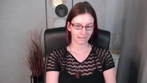 Snapshot of emma_lust94 chatting on January 16, 1:14 pm emma online show from January 16, 1:14 pm
