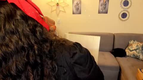 Snapshot of emma_luxy chatting on February 22, 10:42 pm  emma luxy online show from February 22, 10:42 pm