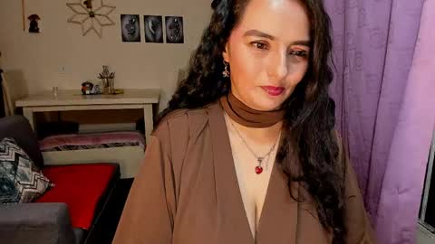  emma luxy online show from April 11, 4:39 am