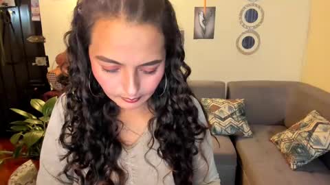 Snapshot of emma_luxy chatting on February 21, 4:18 am  emma luxy online show from February 21, 4:18 am