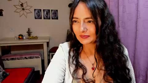  emma luxy online show from April 9, 5:55 am