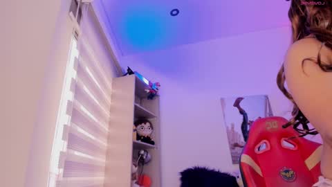 EMMA  online show from January 13, 7:10 pm