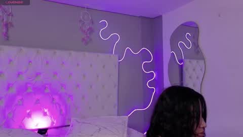 emma online show from December 21, 12:44 pm