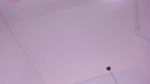Snapshot of emma_white_01 chatting on February 10, 4:41 am emma your love  online show from February 10, 4:41 am