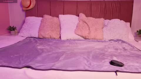 Emma online show from March 21, 7:07 pm