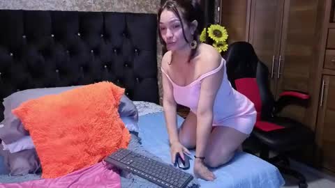 Emma online show from October 13, 11:18 pm