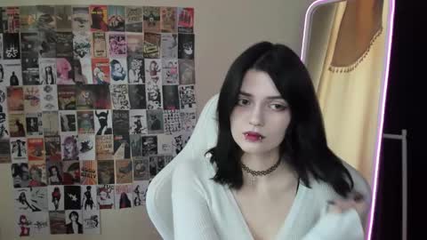 Emma online show from November 15, 7:43 am