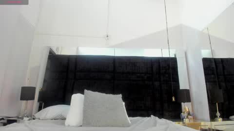 emmadasilva online show from April 21, 7:43 pm