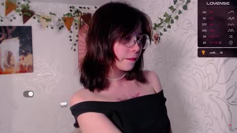 Emma online show from December 14, 2:45 pm