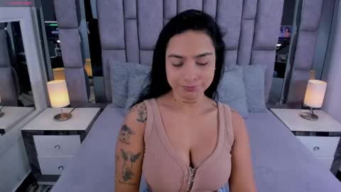EMMA HILL online show from May 26, 11:05 am