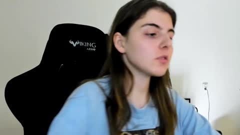 Emma online show from December 5, 7:55 pm