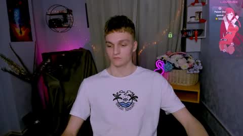 Emmi online show from March 29, 7:04 pm