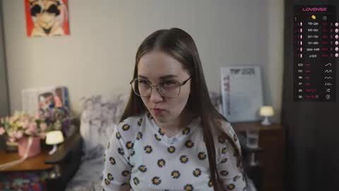 Mia online show from February 25, 7:50 pm