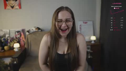 Mia online show from December 5, 5:17 am