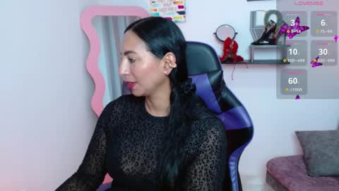 Emmi Cam online show from March 25, 1:18 pm