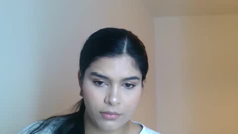 emmie online show from December 1, 8:45 am