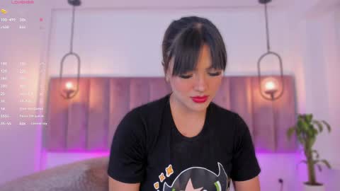 Emmiily online show from April 8, 8:12 pm