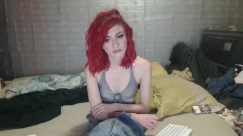 Emmily000 online show from November 25, 12:20 am