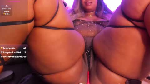 EmmilyRoose online show from July 26, 10:40 pm