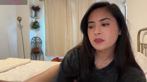 empressmonaa online show from April 13, 11:31 pm