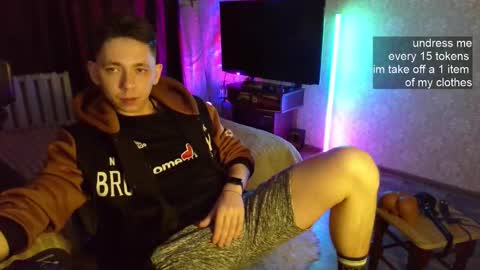 emveeboy96 online show from December 2, 9:57 pm