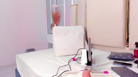 Emy online show from November 21, 5:11 pm