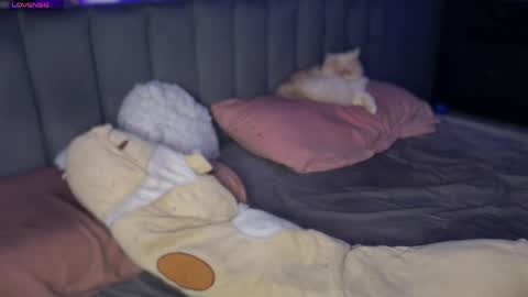 Alice online show from April 21, 7:32 pm