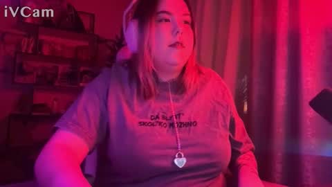 endless_voice_ online show from December 14, 11:16 am