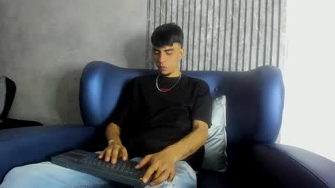 endrick_23 online show from April 19, 3:40 am